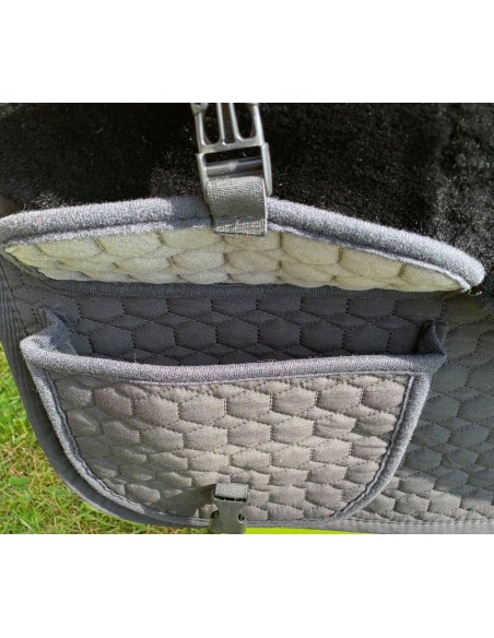 Selle en mouton avec tapis intégré Mattes