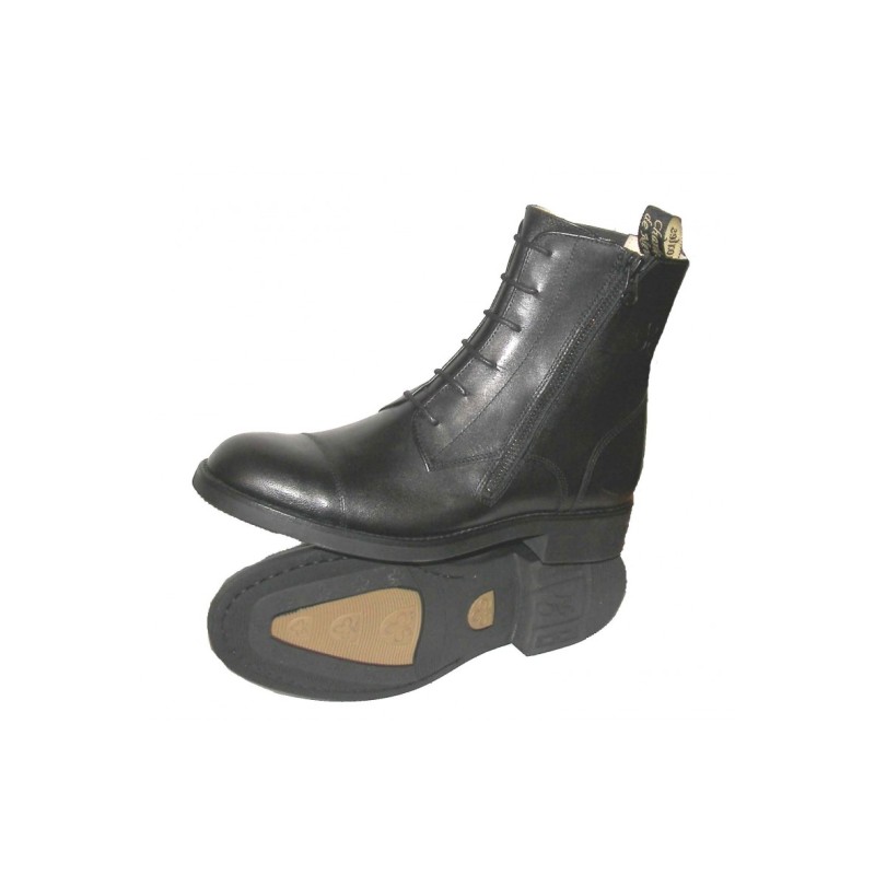 Boots CARL Charles de Nevel.