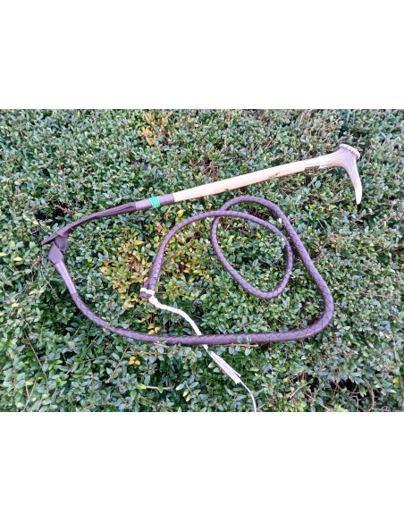 Fouet de chasse avec bois de cerf véritable et flotte FLECK