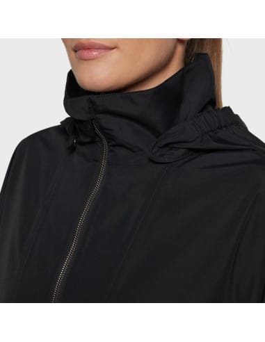 Cape de pluie Cavalière noire Elfida Samshield - détail du col