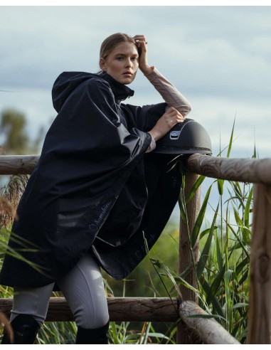 Cape de pluie Cavalière noire Elfida Samshield